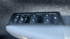 Volvo Xc40 2.0 B4P R DESIGN 5dr Auto Petrol Estate